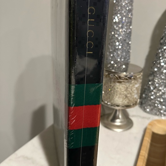 NEW The Making of Gucci Hardcover Book 🎁gift with $75 or more designer purchases - Picture 2 of 9